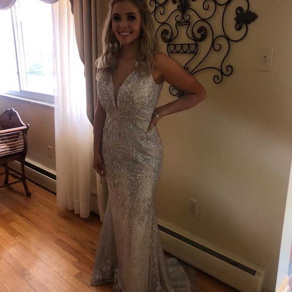 Dresses & Skirts - Prom dress